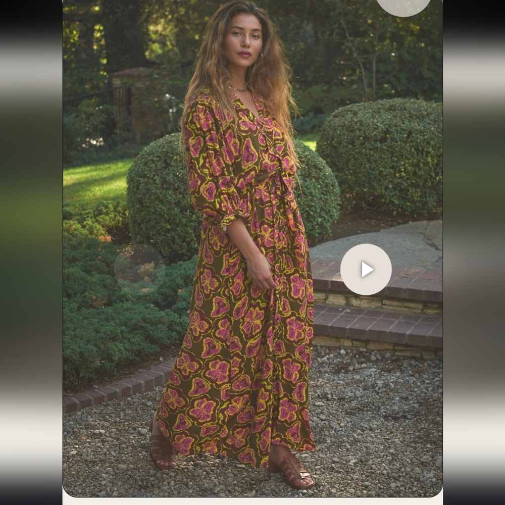 The Odells Floral Maxi Dress - Picture 2 of 7